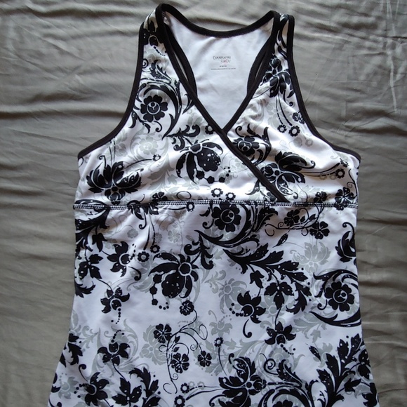 Beautiful classic floral tank top - Picture 1 of 2